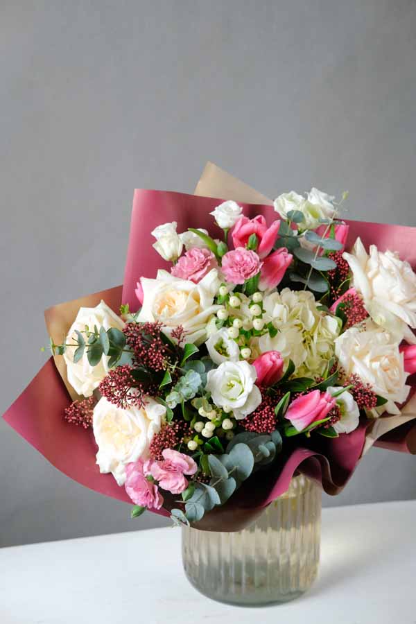 букет с розовыми тюльпанами и розами (1)
